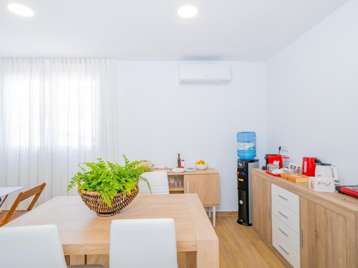 Cubo'S Hostal William'S Sunny 5 With Breakfast Torre de Benagalbοn Εξωτερικό φωτογραφία